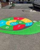 Aire de jeu Escargot DecoMark dans cour d'école