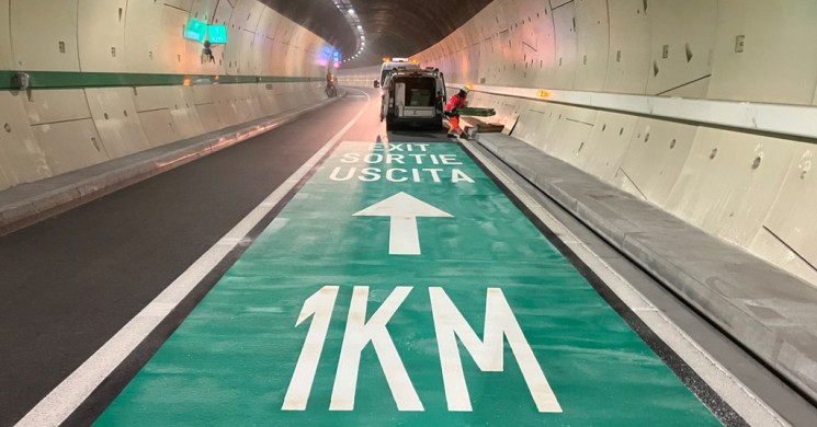 Placard vert et blanc PREMARK Sortie dans le Tunnel de Fréjus (83)