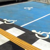 Peinture rétroréfléchissante HERMES pour symboles handicapées - Parking Costco (91)